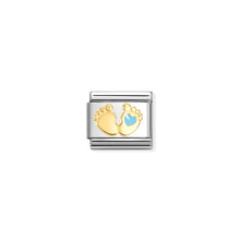 Load image into Gallery viewer, COMPOSABLE CLASSIC LINK 030272/86 BABY FEET WITH BLUE HEART IN 18K GOLD AND ENAMEL
