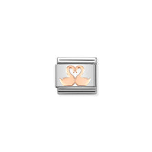 Load image into Gallery viewer, COMPOSABLE CLASSIC LINK 430104/40 LOVEHEART SWANS IN 9K ROSE GOLD
