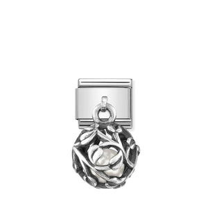 COMPOSABLE CLASSIC LINK 331810/05 LEAF CHARM WITH WHITE CRYSTAL PEARL IN SILVER